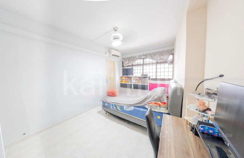 4 Room (4A) HDB for Sale in  719 Woodlands Avenue 6 - Image 1